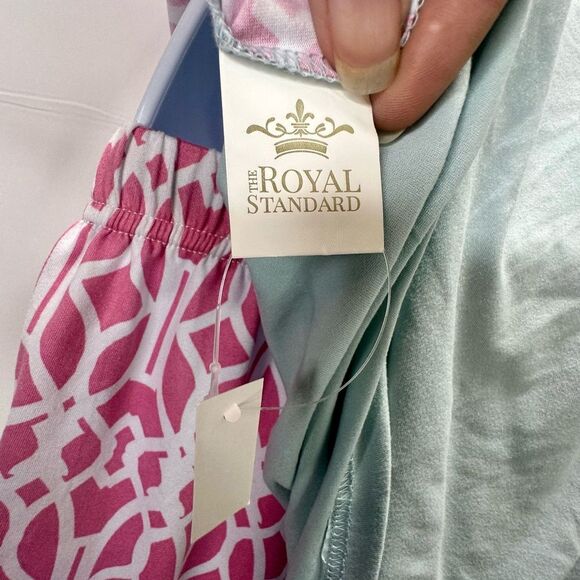 The Royal Standard Pink Geometric Women's Sleepwear Set Size M NWT - Picture 8 of 12